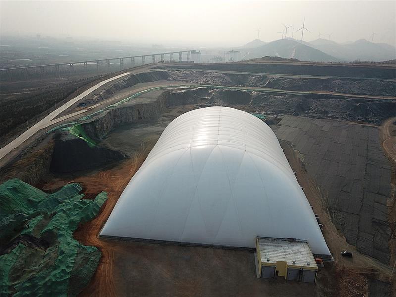 氣膜建筑讓煤場“煥然一新”，將不可能變?yōu)榭赡? title=