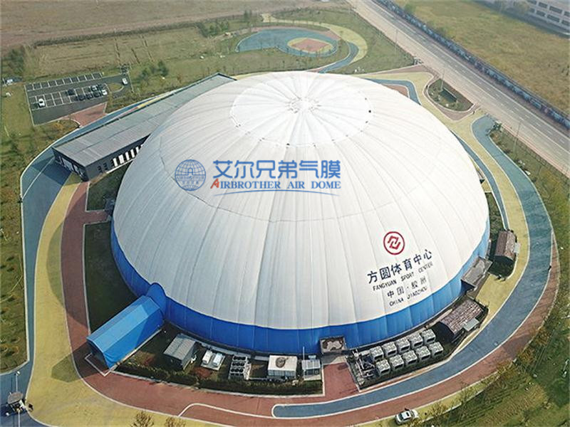  1萬平氣膜館日費用，山東專業(yè)氣膜建筑生產(chǎn)廠家
