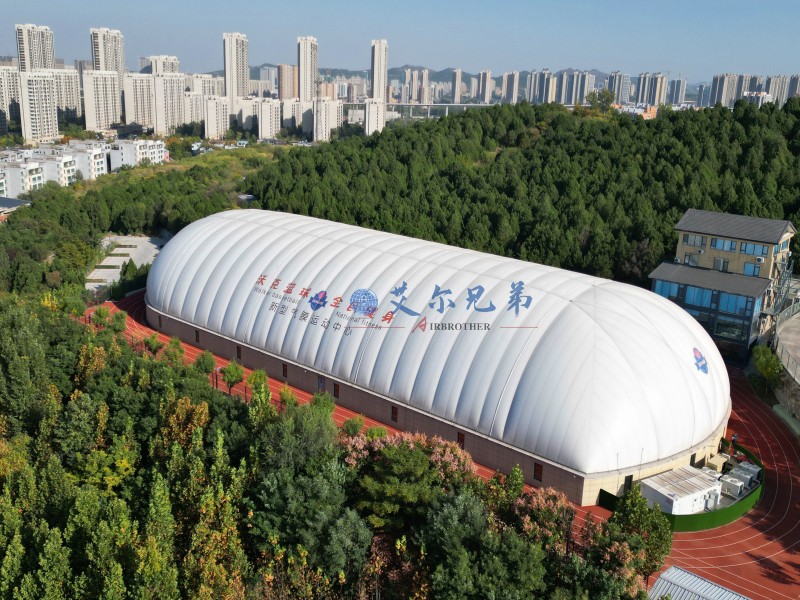 走進(jìn)氣膜廠家，了解氣膜網(wǎng)球館的建設(shè)