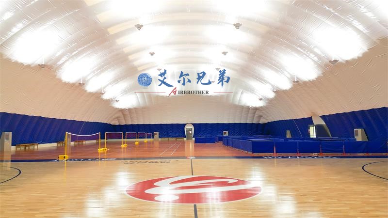 與傳統(tǒng)體育館相比氣膜體育館的核心優(yōu)勢(shì)對(duì)比分析